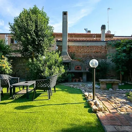 Semesterbostad Maison Anna - Relax In Casa Indipendente Con Giardino In Centro E Free Parking