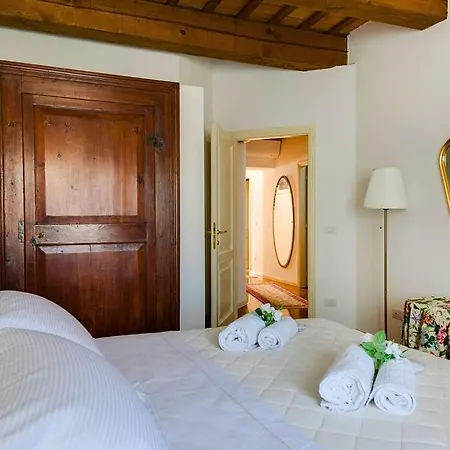 Сasa de vacaciones Maison Anna - Relax In Casa Indipendente Con Giardino In Centro E Free Parking *