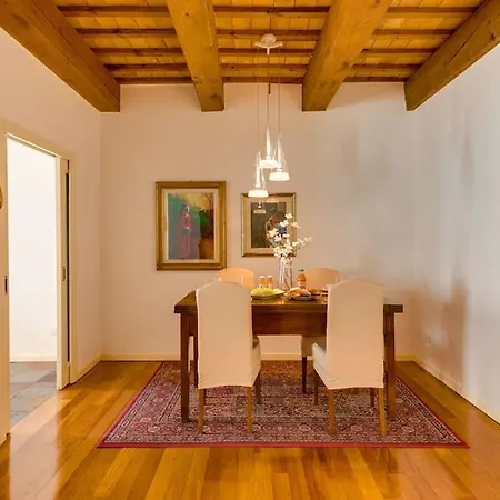 Сasa de vacaciones Maison Anna - Relax In Casa Indipendente Con Giardino In Centro E Free Parking *