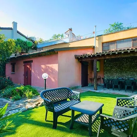 Сasa de vacaciones Maison Anna - Relax In Casa Indipendente Con Giardino In Centro E Free Parking Rímini